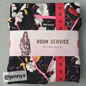 NEW Room Service Medium Black Floral Pajama Set